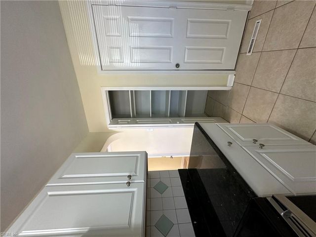 3633 Kim TER, Virginia Beach, VA 23452