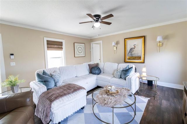 2737 Oliver Road, Westlake, LA 70669