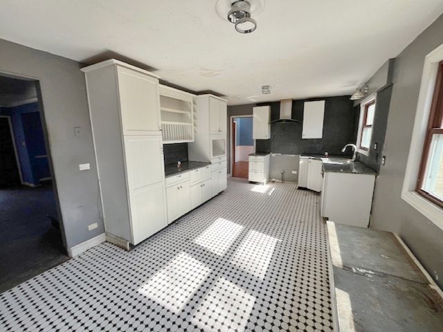 15900 Avalon Avenue, South Holland, IL 60473