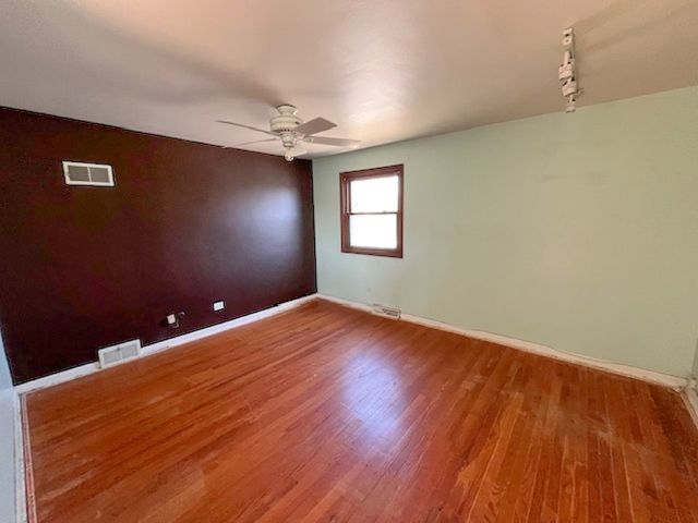 15900 Avalon Avenue, South Holland, IL 60473