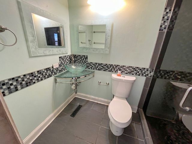 15900 Avalon Avenue, South Holland, IL 60473