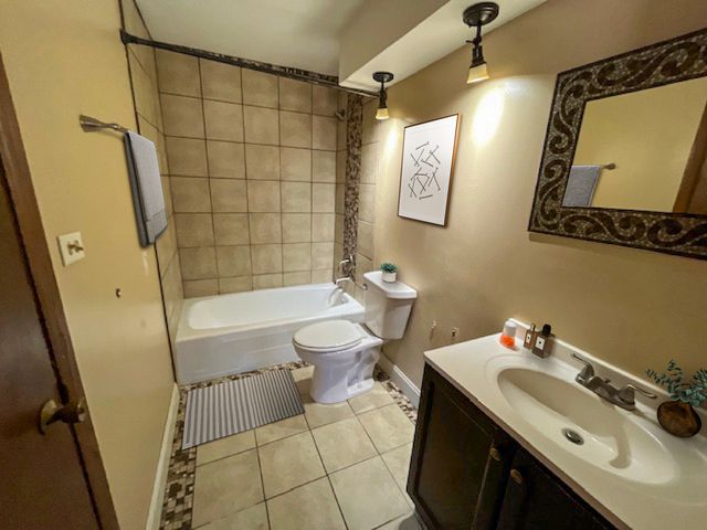 15900 Avalon Avenue, South Holland, IL 60473