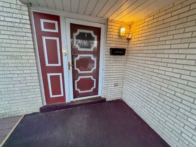 15900 Avalon Avenue, South Holland, IL 60473