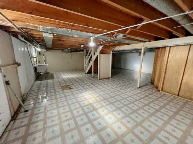 15900 Avalon Avenue, South Holland, IL 60473