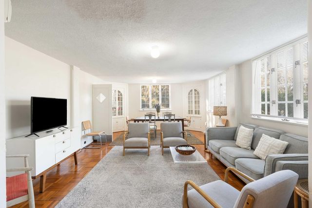 2545 N Hobson Avenue, North Charleston, SC 29405