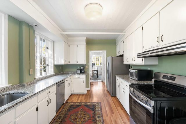 2545 N Hobson Avenue, North Charleston, SC 29405