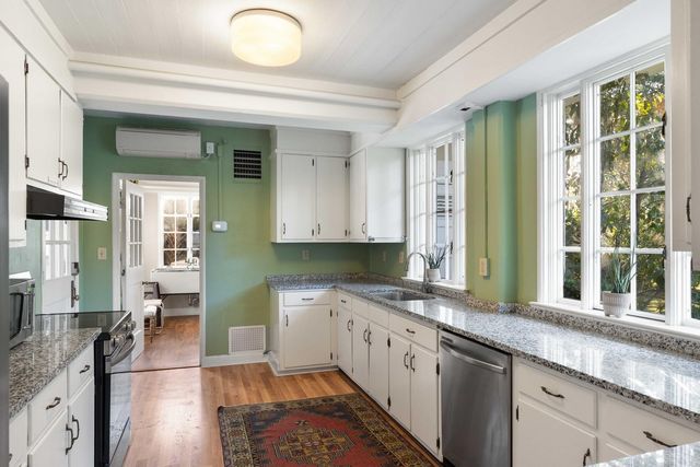 2545 N Hobson Avenue, North Charleston, SC 29405