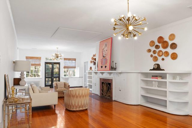 2545 N Hobson Avenue, North Charleston, SC 29405