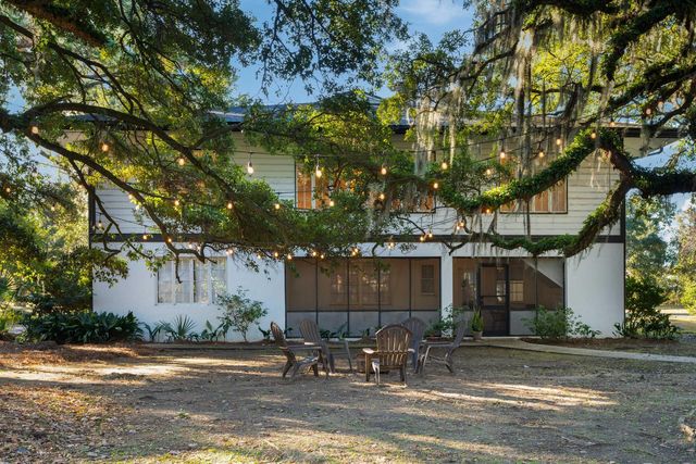 2545 N Hobson Avenue, North Charleston, SC 29405