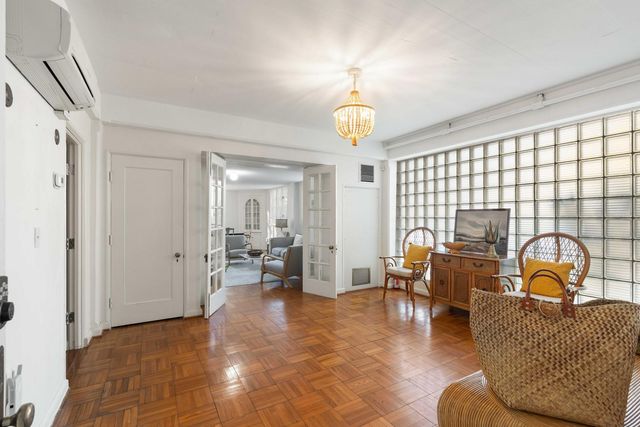 2545 N Hobson Avenue, North Charleston, SC 29405