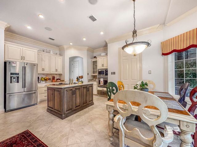 305 Peninsula Boulevard, Gulf Shores, AL 36542