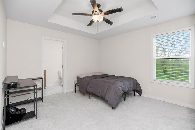 10505 N Flora Avenue, Kansas City, MO 64155