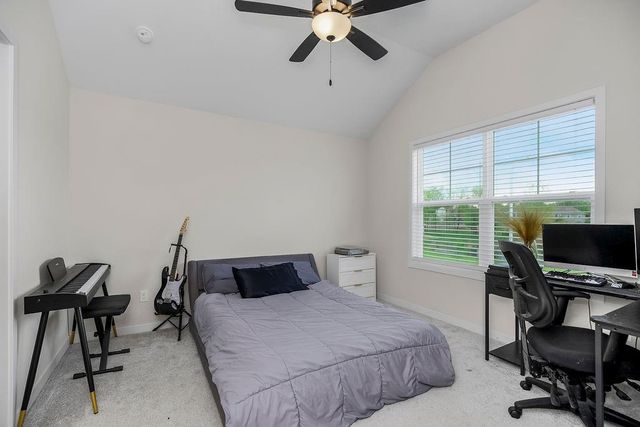 10505 N Flora Avenue, Kansas City, MO 64155