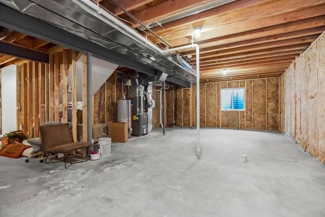 10505 N Flora Avenue, Kansas City, MO 64155