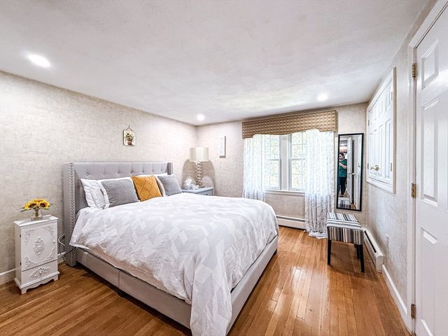 17 Robin Rd, Milford, MA 01757