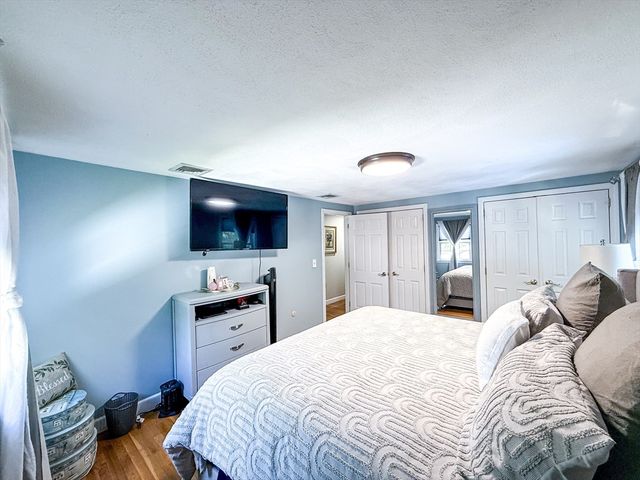 17 Robin Rd, Milford, MA 01757