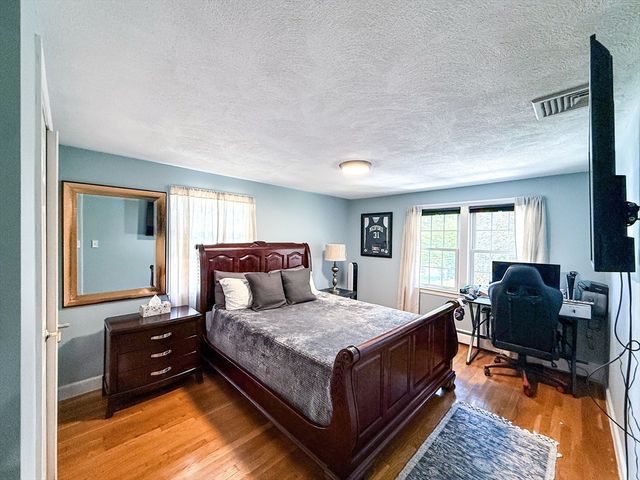 17 Robin Rd, Milford, MA 01757