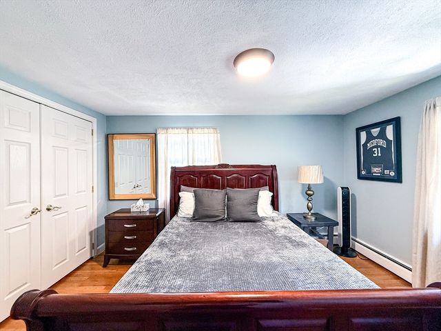 17 Robin Rd, Milford, MA 01757