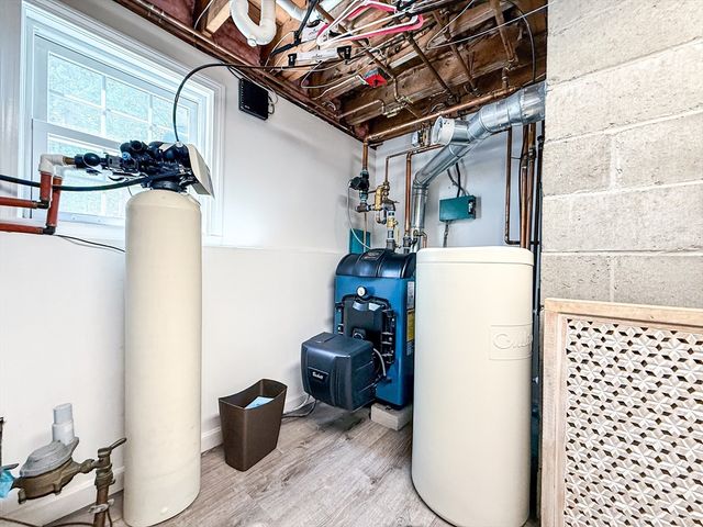 17 Robin Rd, Milford, MA 01757