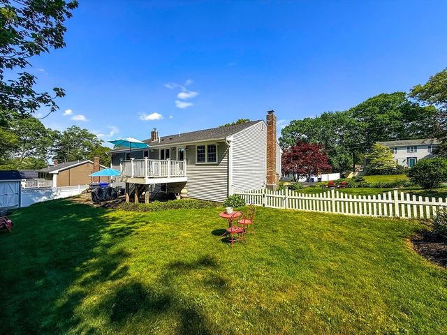 17 Robin Rd, Milford, MA 01757