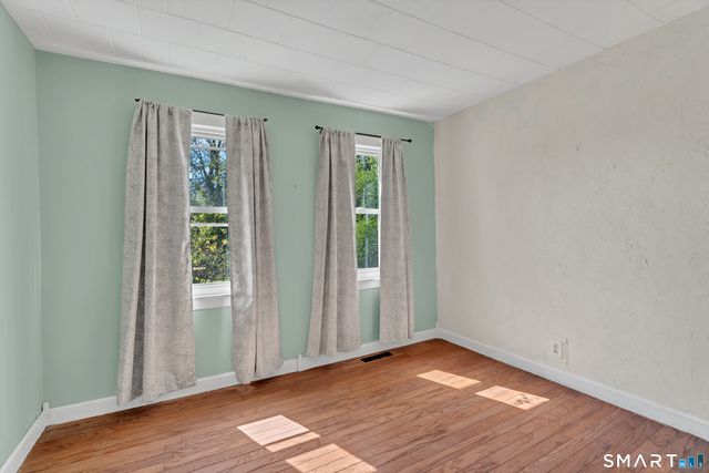 58 Grove St Extension, Branford, CT 06405