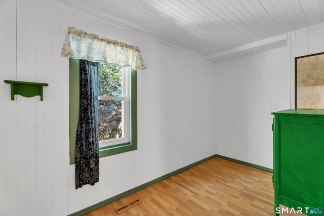58 Grove St Extension, Branford, CT 06405