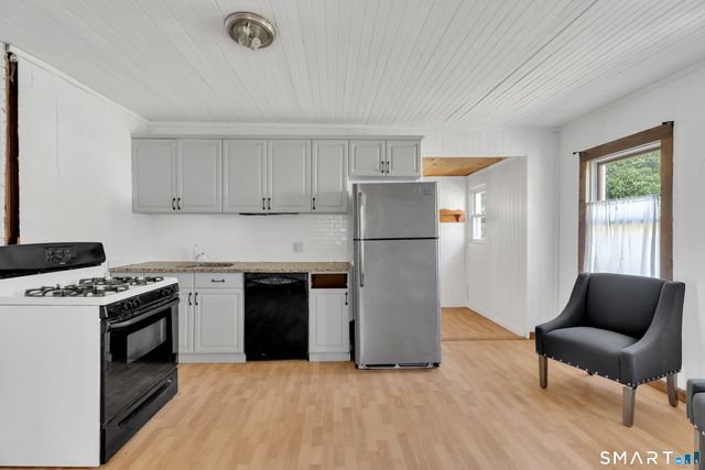 58 Grove St Extension, Branford, CT 06405