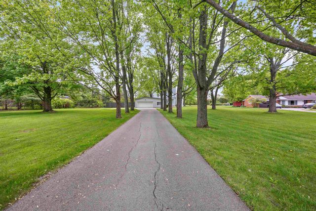 18224 Millar Road, Clinton Township, MI 48036