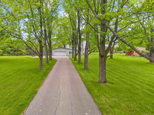 18224 Millar Road, Clinton Township, MI 48036