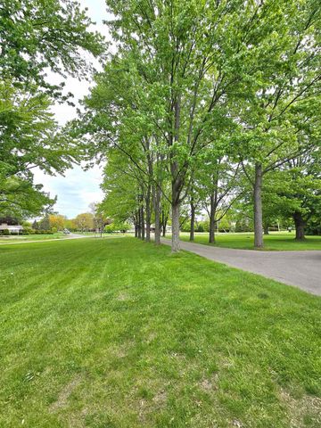 18224 Millar Road, Clinton Township, MI 48036