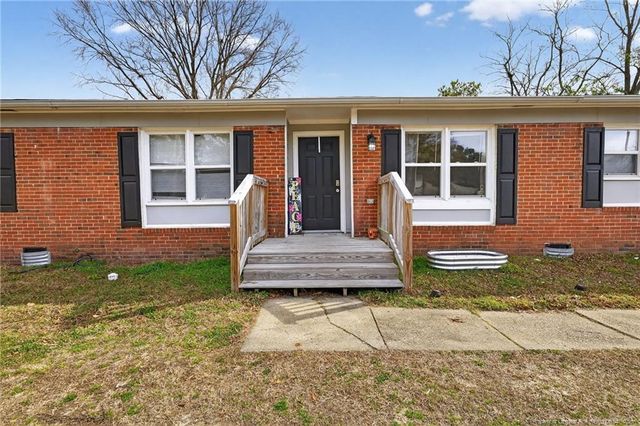 1083 Strickland Bridge Road, Fayetteville, NC 28304