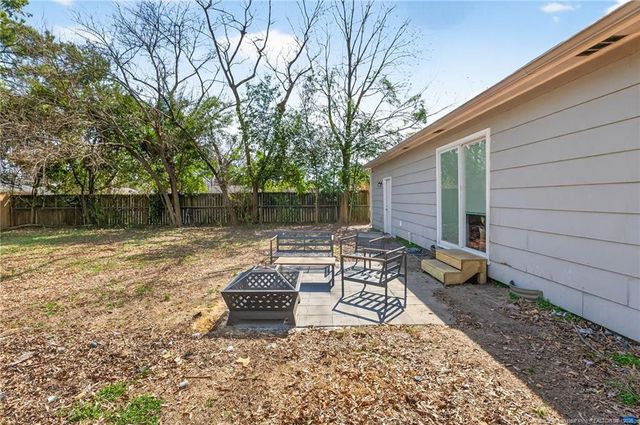 1083 Strickland Bridge Road, Fayetteville, NC 28304