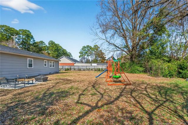 1083 Strickland Bridge Road, Fayetteville, NC 28304