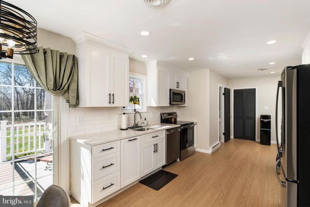 477 FLOCK RD, Hamilton, NJ 08619