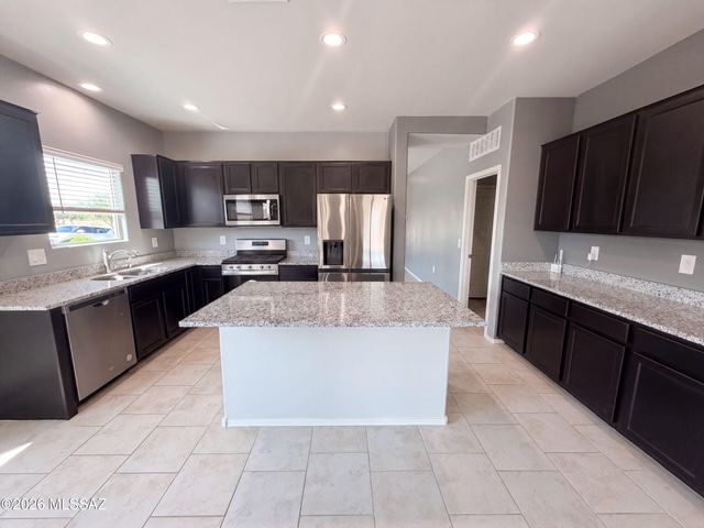 6867 S Portugal Avenue, Tucson, AZ 85757