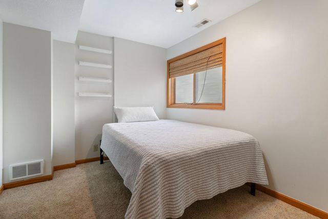 2455 Queensport Road, Woodbury, MN 55125