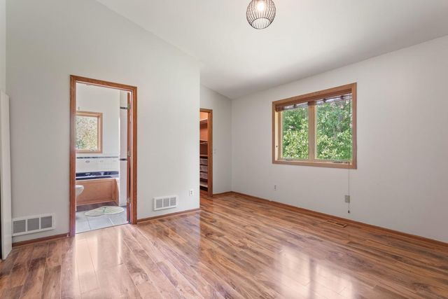 2455 Queensport Road, Woodbury, MN 55125