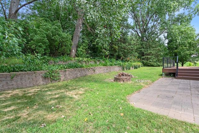 2455 Queensport Road, Woodbury, MN 55125