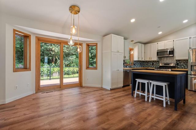 2455 Queensport Road, Woodbury, MN 55125