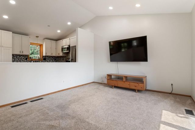 2455 Queensport Road, Woodbury, MN 55125