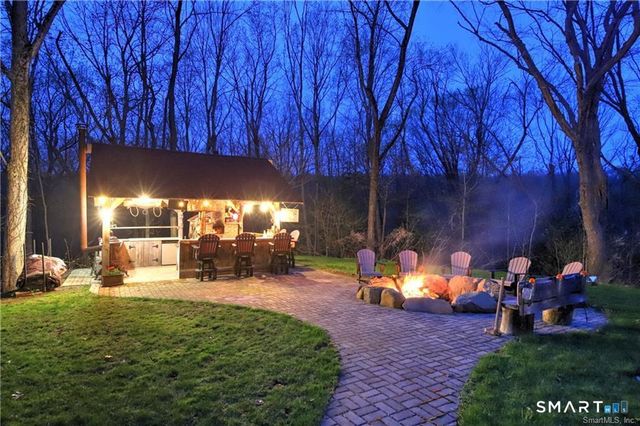 285 Wooding Hill Road, Bethany, CT 06524