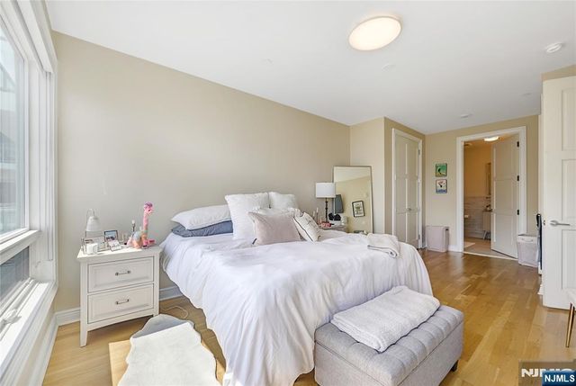 15 Somerset Lane 514, Edgewater, NJ 07020