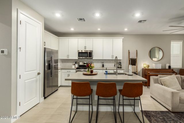 43401 N WOLLEMI Street, San Tan Valley, AZ 85140