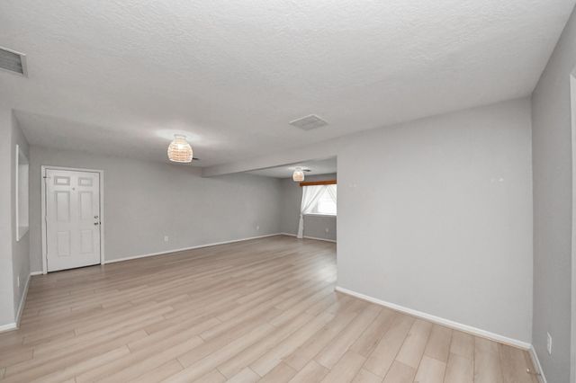 308 Wildwood Lane, Conroe, TX 77301