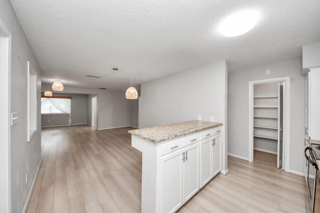 308 Wildwood Lane, Conroe, TX 77301