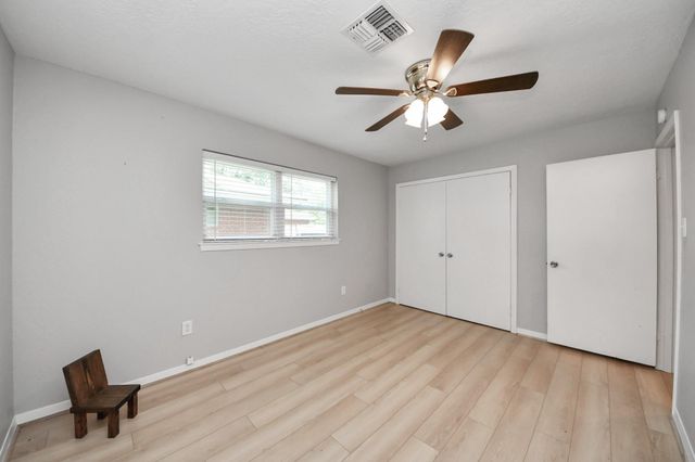 308 Wildwood Lane, Conroe, TX 77301
