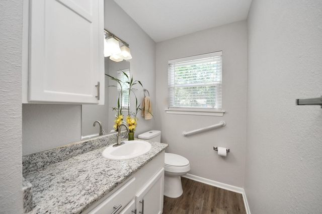 308 Wildwood Lane, Conroe, TX 77301