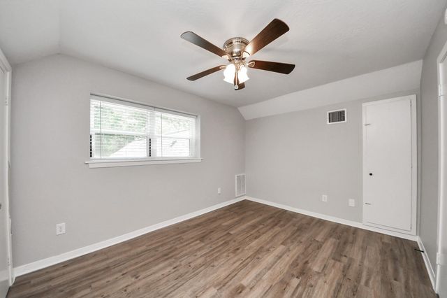 308 Wildwood Lane, Conroe, TX 77301