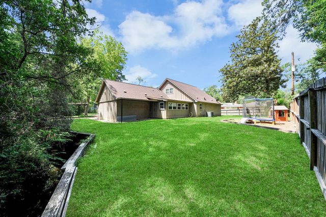 308 Wildwood Lane, Conroe, TX 77301