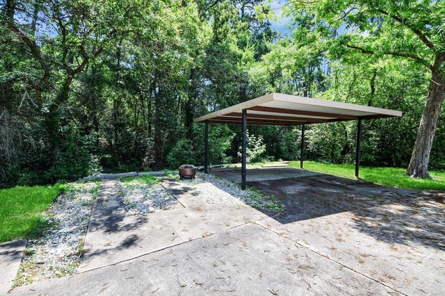 308 Wildwood Lane, Conroe, TX 77301